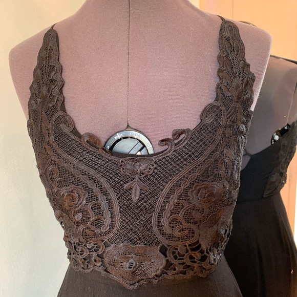 🆕 NWT- ANGL Lace Back Romper - Picture 3 of 9